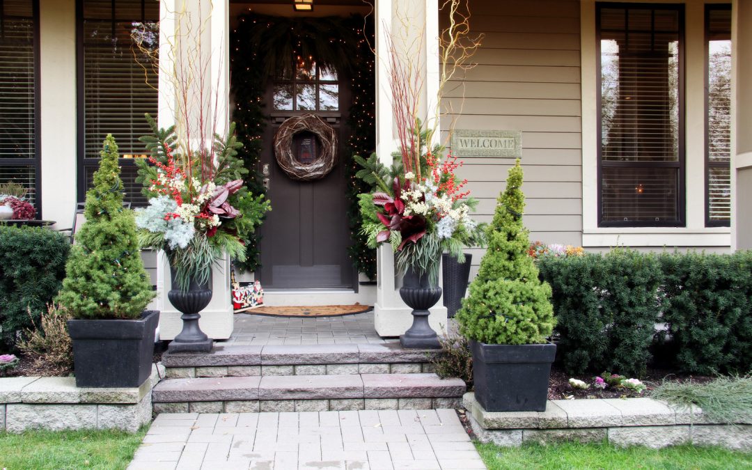 Holiday Decor Outdoors